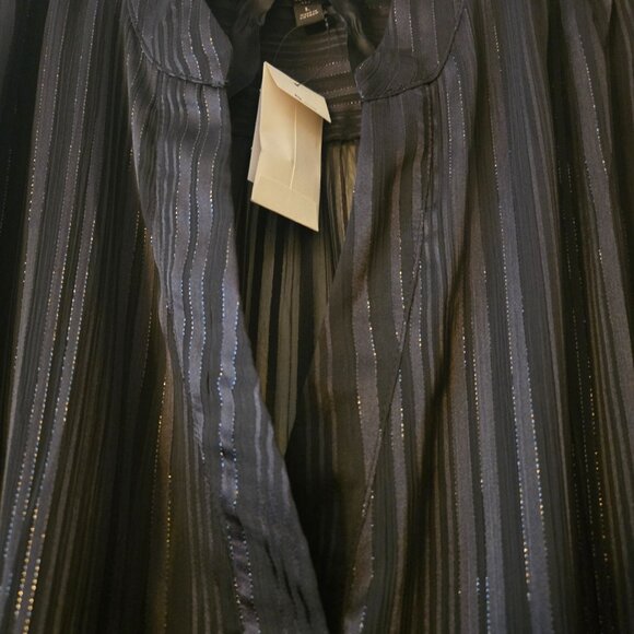 Banana Republic Blouse - NWT - Picture 4 of 6